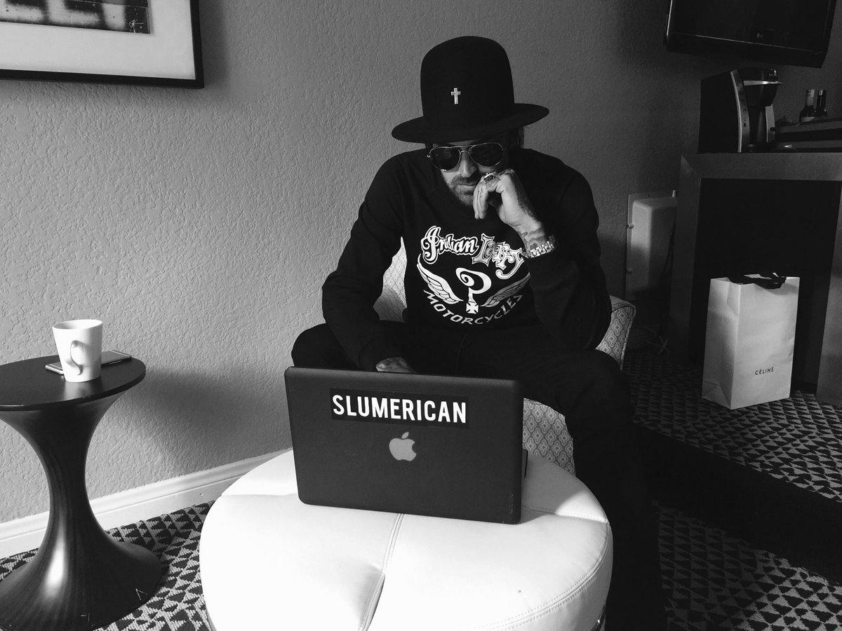 SlimShadyFans's tweet photo. .@YelaWolf held a Q&amp;A with fans on Facebook yesterday. He answered several questions involving Eminem. Here they are: http://t.co/Z0wPvx3XaT