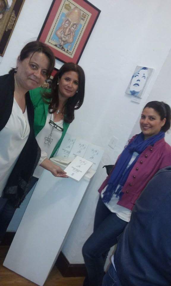 auxidelolmo's tweet photo. Gracias @ArabellaSiles ha sido genial td lo compartido.Grandes poemas en "Desenredando el aire",grande tu dedicatoria http://t.co/hgZ8NJQlj4