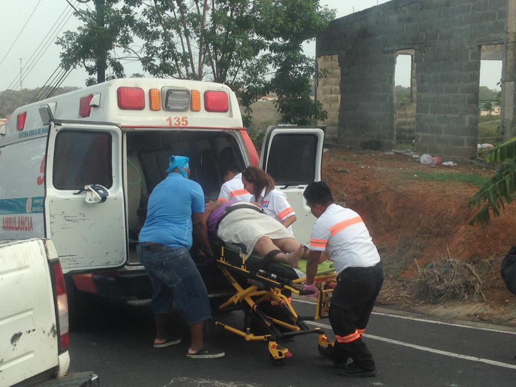traficocpanama's tweet photo. Se reporta accidente de tránsito a esta hora en el área de la Chorrera a la altura de Plaza Italia.
@TReporta http://t.co/dIO5rLSPnl