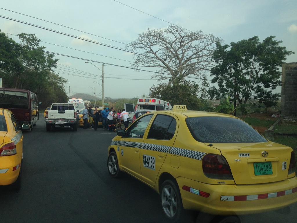 traficocpanama's tweet photo. Se reporta accidente de tránsito a esta hora en el área de la Chorrera a la altura de Plaza Italia.
@TReporta http://t.co/dIO5rLSPnl