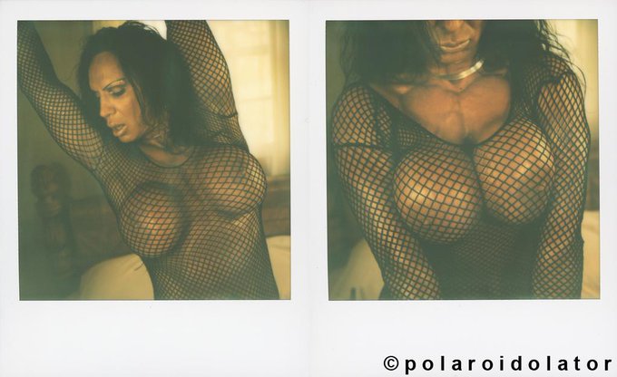 Watch XxXRhondaLee's leaked NSFW photo on TwXstars