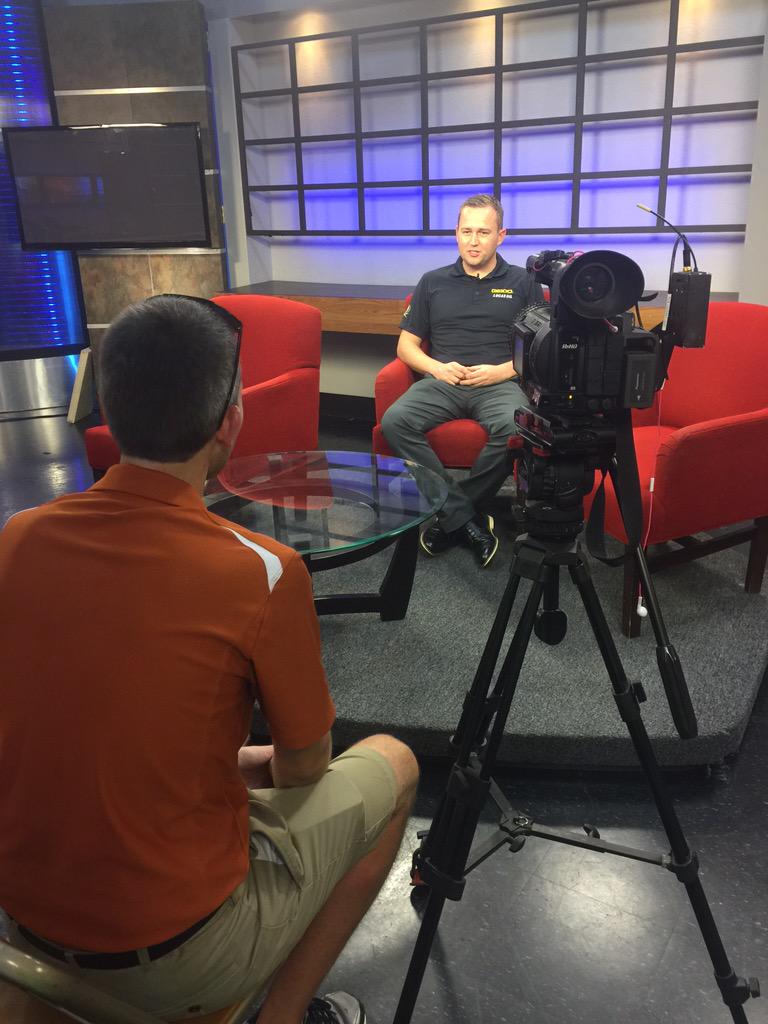 MLRtopfuel's tweet photo. .@richiecrampton chats with @fox4beaumont's @ADChernoff earlier today. #NHRA #SpringNats http://t.co/yuntfS33Ky