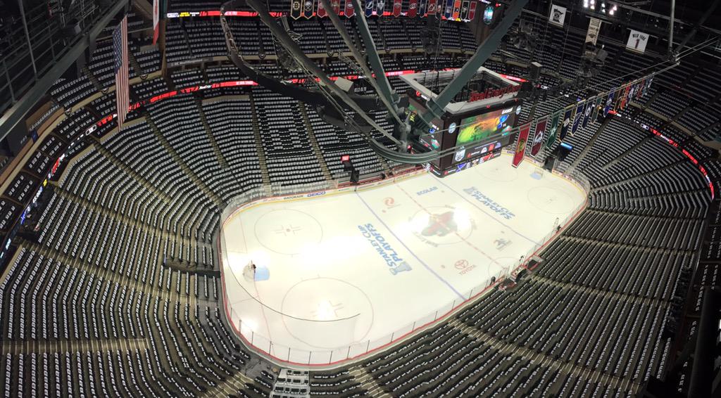 mnwild's tweet photo. #mnwild and #stlblues face off at 8:30! #STLvsMIN http://t.co/AouhVlNCA9