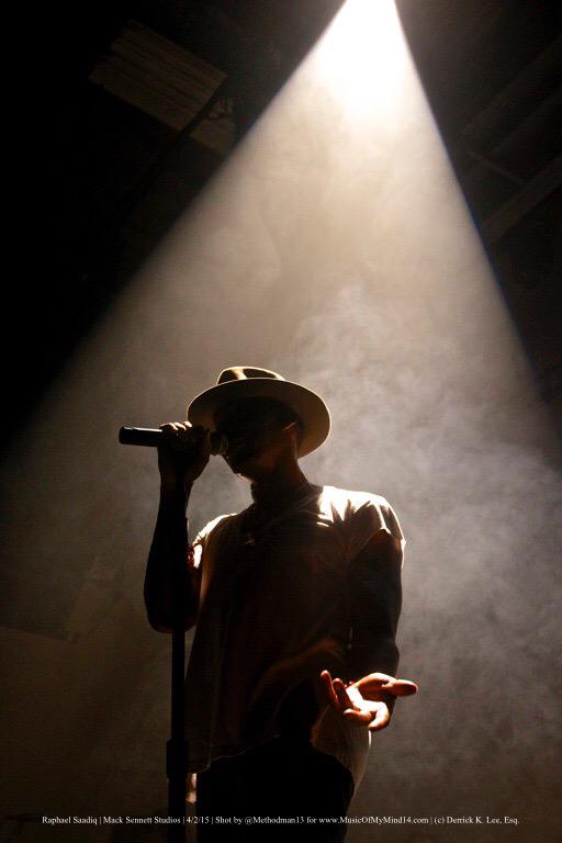 methodman13's tweet photo. Check out review+pics+vid of @RaphaelSaadiq's #GenerationsOfSoul" gig! 4/2/15 http://t.co/o3rTYFGZMB http://t.co/dCt70CNeNS