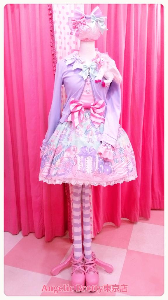 Angelicpretty原宿店 こんにちは 新井です 今回はラッピングハートのスカートでコーデしました パステルカラーで統一し ゆめかわいい感じにしました ポイントは胸元のペガサスちゃんです また先週発売したセーラーパーカもゆめかわアイテムで