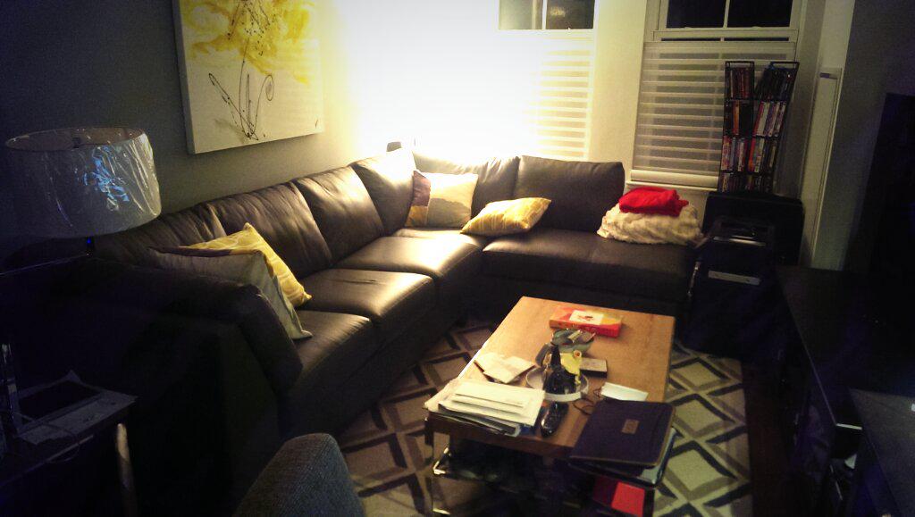 awkpoon's tweet image. My favorite room makes me feel so warm and cozy #HomeIsWithMeridian