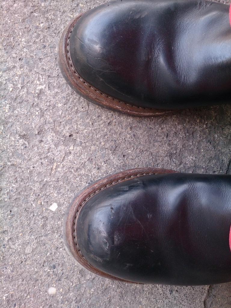 sorogi_20111025's tweet image. 今日も仕事履き！
#redwing2268