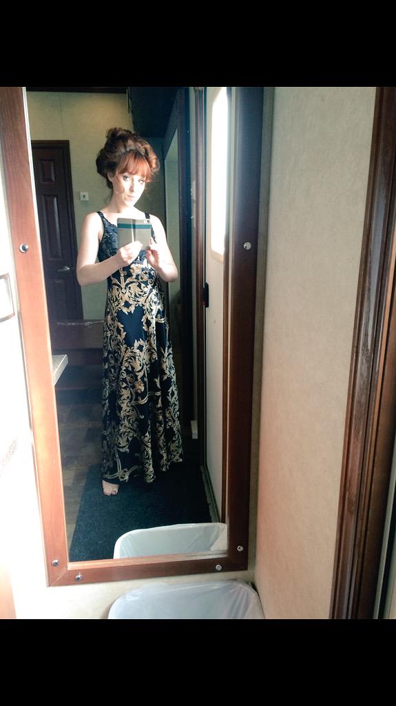 Ruth Connell ♛ tweet media