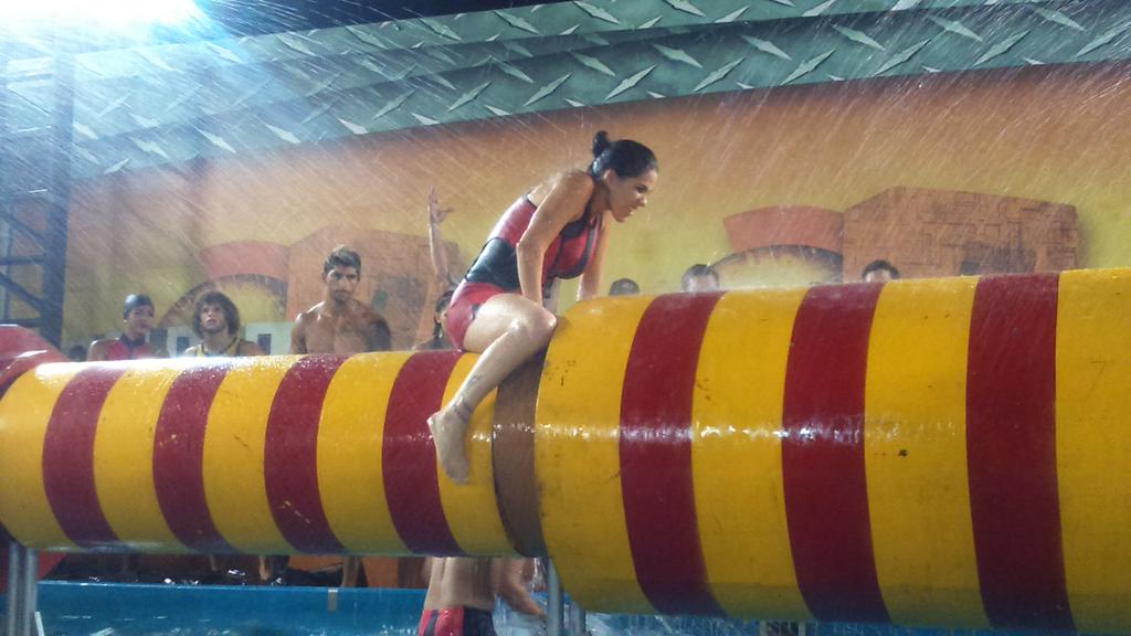 TCdeportesEC's tweet image. ¡Karin le Gana el duelo a Dina! ¿Cuántos RT's le regalas a la única "traviesa" del Ecuador?

#VoyPorKarin