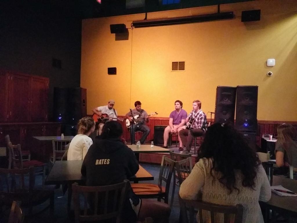 melgatron76's tweet photo. flawless performance by the duck blind at their unplugged set in the pub tonight #extracurricular #nooffdays http://t.co/Yd9gcY5deX