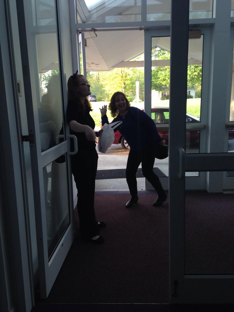 KierraKiki430's tweet photo. #DCHSNHS Open a door for five people. @angiegunter with Devin ford, Ashley ware,, and Britney Nelson. http://t.co/8Jfwkaa4tL
