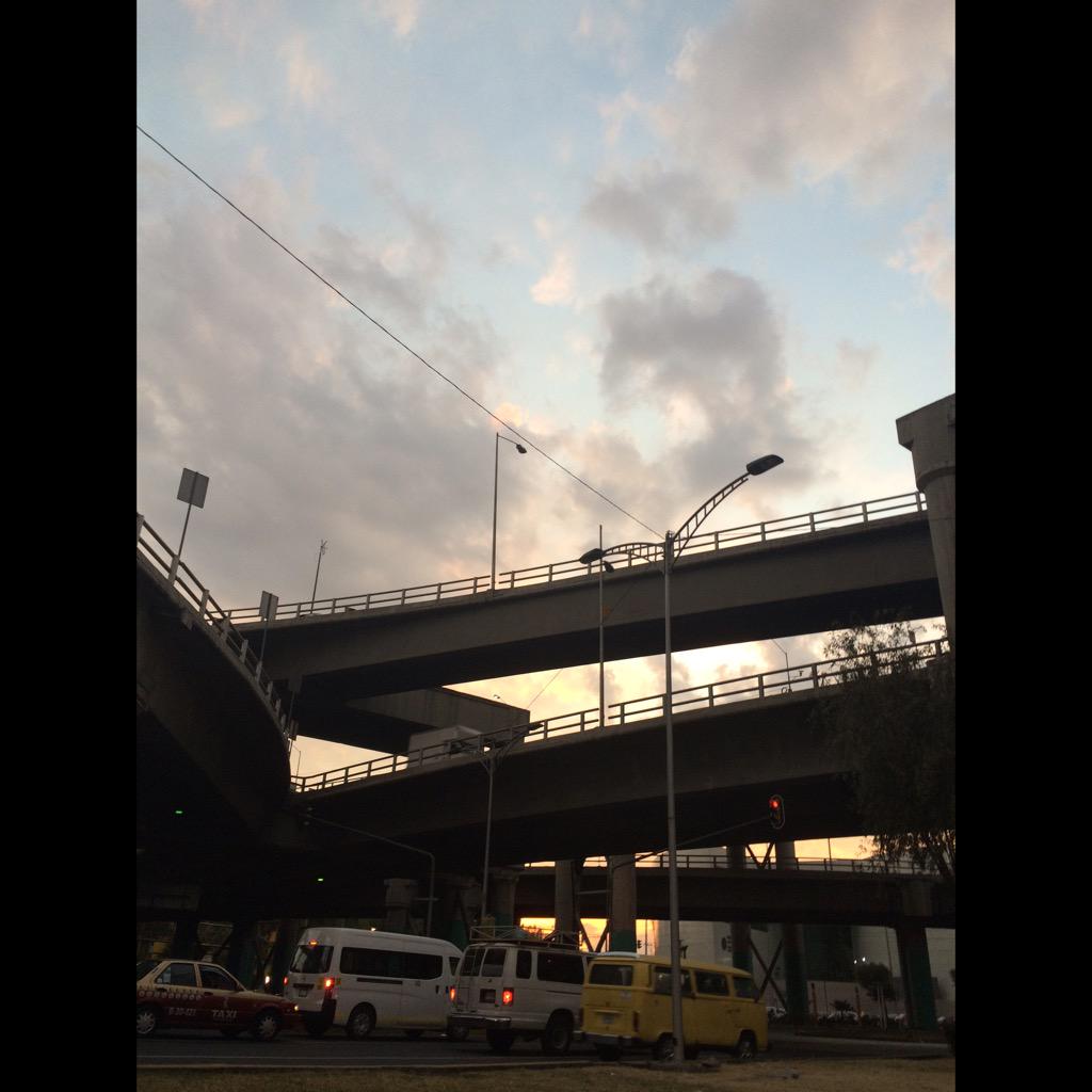 drugs_bleak98's tweet photo. #Combies🚃👌👊 @EdaGtz @tiaretavmalik @ever_vega_24 @soybattman1 @gutierrez_yael @Crisfi1I http://t.co/rXChfDuCby