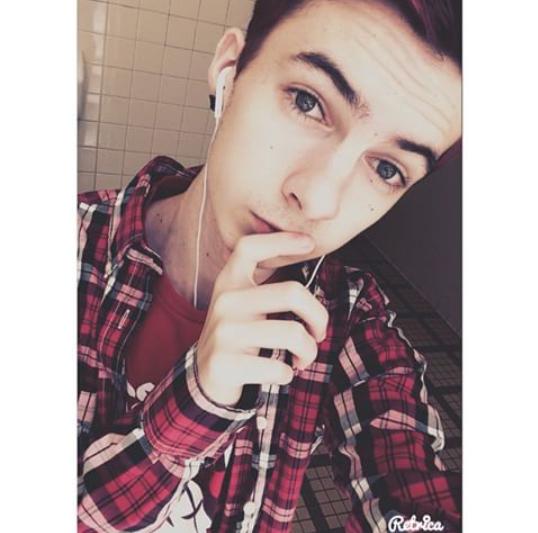 RT please? New but not new to rp ♥