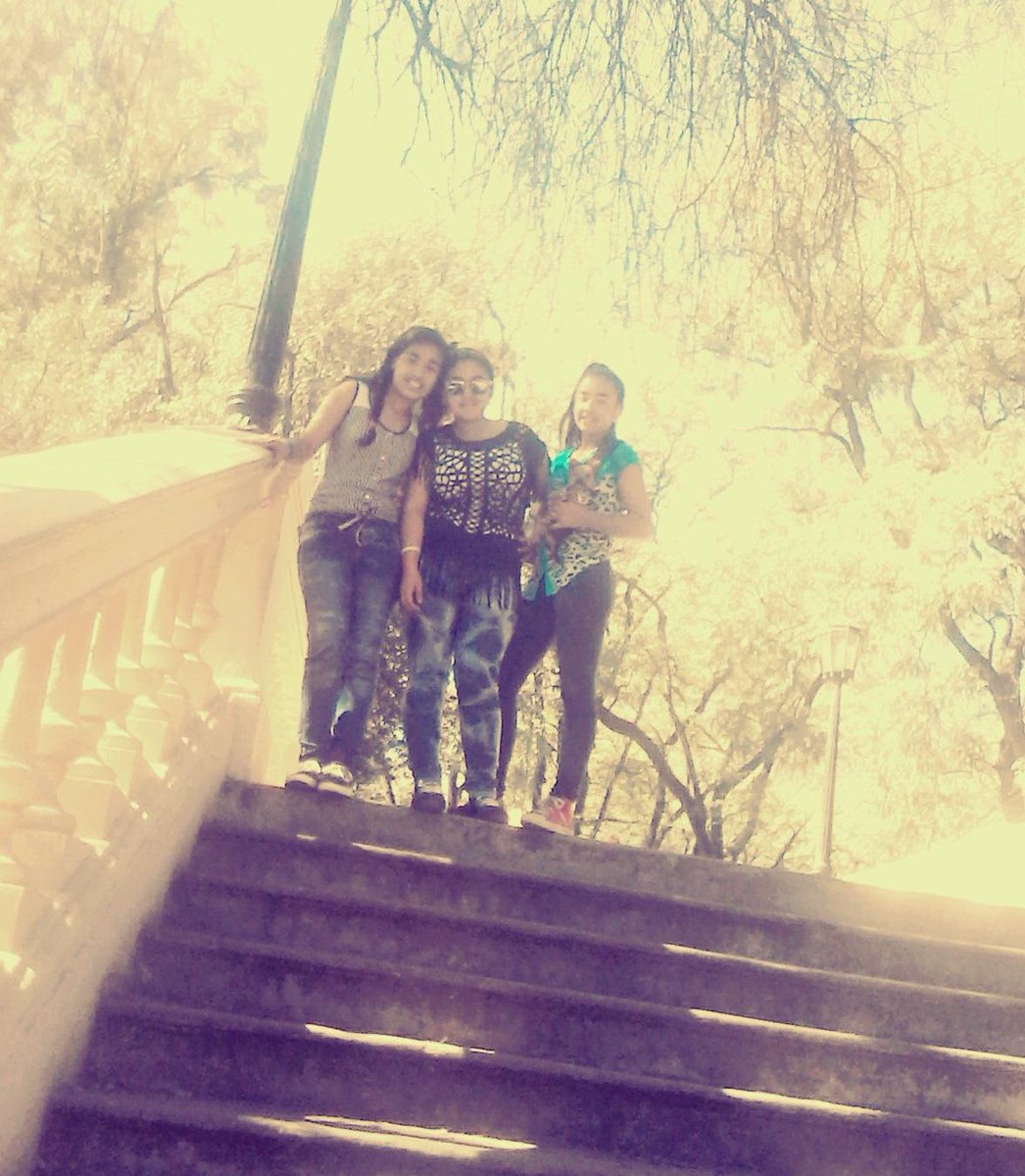 daibocutti1's tweet photo. #HERMANAAS <3 @milagrosbocutti http://t.co/2lhVeRdUtR