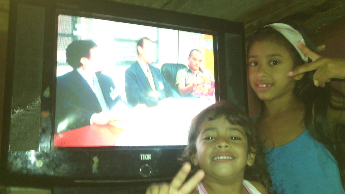 byron_jama's tweet photo. Viendo la novela  #BettyLaFea http://t.co/uiLrPHgGDu