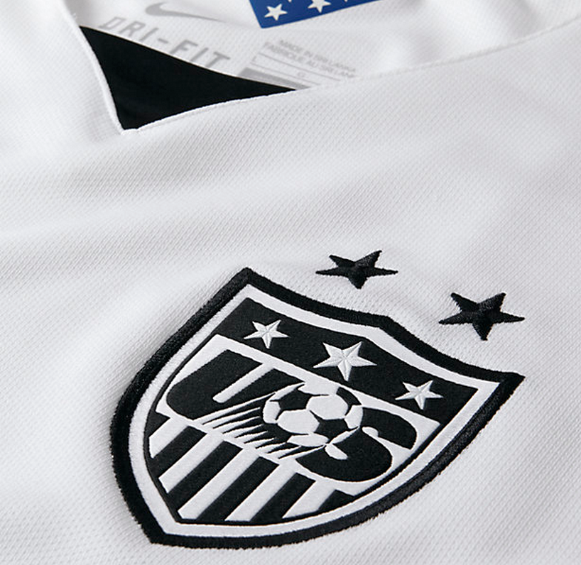 SneakerShouts's tweet photo. The 2015 #USWNT official jerseys are now available on NIKE here: http://t.co/7O0rERfKjs http://t.co/oFasqgR2KU