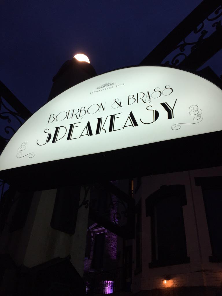 Apostoley's tweet image. Checking out @BB_Speakeasy w @charartistry... Fantastic! Will be my new hiding spot.