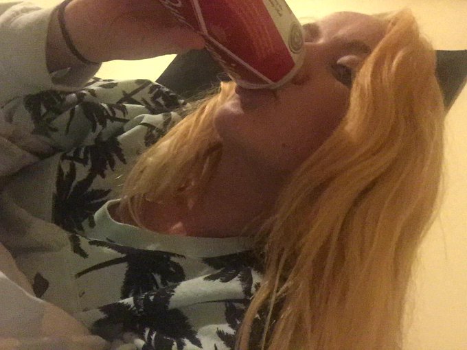 @Cody_P_ don't this beer look yummy? And it's a tall😈💁🏼😂😂 http://t.co/QGnC8EuIX9<a class="tags" target="_blank" title="On Twitter" href="/?out=eyJ0eXAiOiJKV1QiLCJhbGciOiJIUzUxMiJ9.eyJpYXQiOjE3MjMyMDg4MTAsImlzcyI6InR3cG9ybnN0YXJzLmNvbSIsIm5iZiI6MTcyMzIwODgxMCwiZXhwIjoxNzU0NzQ0ODEwLCJyZWRpcmVjdF91cmwiOiJodHRwczovL3R3aXR0ZXIuY29tL0NvZHlfUF8ifQ.RLmzcm9-YE8X_BKzksDbaQivhTHfuuiIcUwHBSwNNJIvmuVWn9ppZ8RgkCstdEMIXGYodvxHsmNqh2WAPr7how">@Cody_P_</a><a href="/tag/trapping"class="tags"><span>#trapping</span></a>