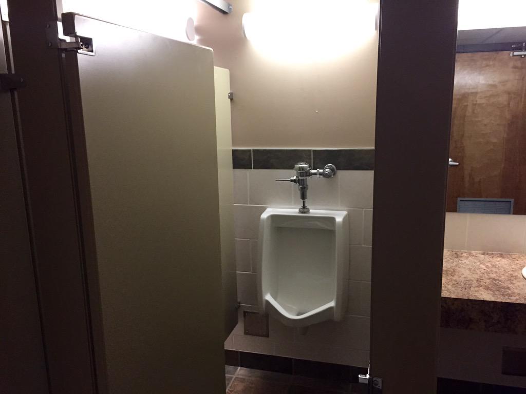CalebTry's tweet photo. New stall/urinal hybrids at TWU #ultimateprivacy #crossbreed http://t.co/GhwLL2zFhe