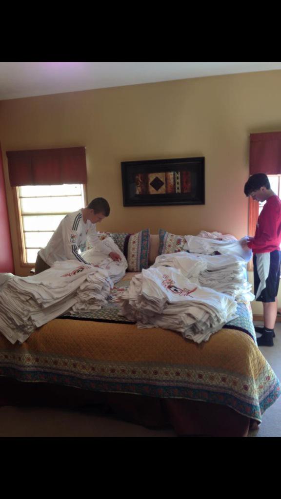 stevenalbers111's tweet photo. This is the first round of #AlbiesArmy t-shirts! Keep buying them this week to help support @AlbieJason23 👌 http://t.co/UD9f0IhSED