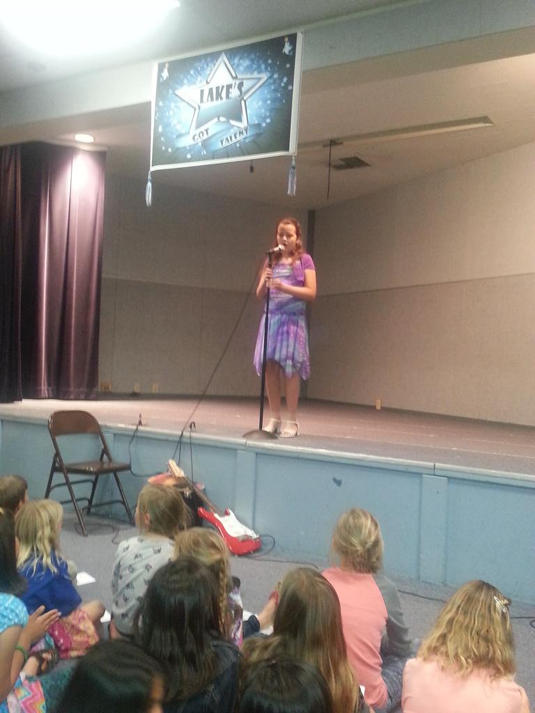 deborah_debmort's tweet photo. Lake Talent Show on until 8. http://t.co/IbGUWMw0E2