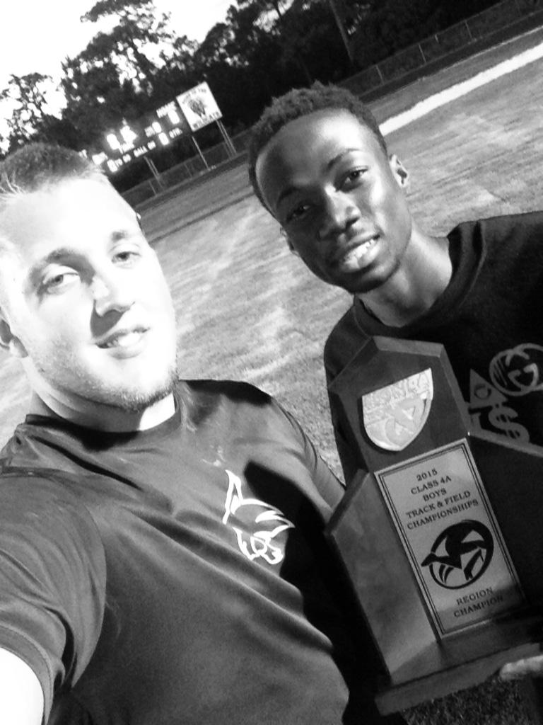 WillGlesge6997's tweet photo. Regional Champions! #dedication #TrackNation #BobcatNation #FieldDomination @ibbiejames11 http://t.co/H54AQUXlUP