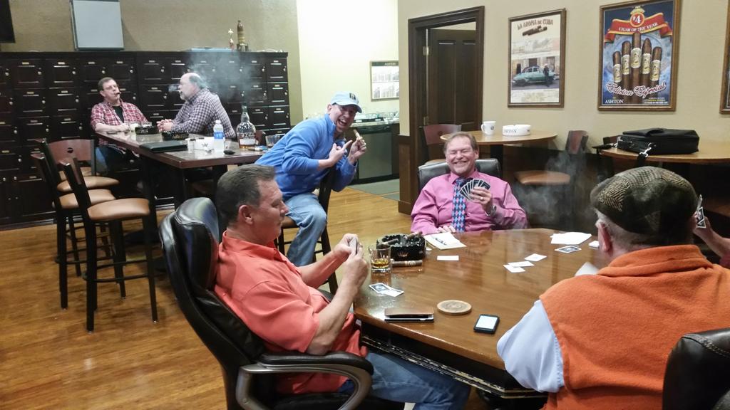 WiseAsh's tweet photo. Smoking in the members @Smokyscigar in Knoxville. Great shop! http://t.co/viWDmMtG60