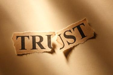 CheatersCaughtt's tweet photo. Cheating can break the trust between two people,and sometimes that's worse than breaking a heart. http://t.co/tr1ZrKysTK