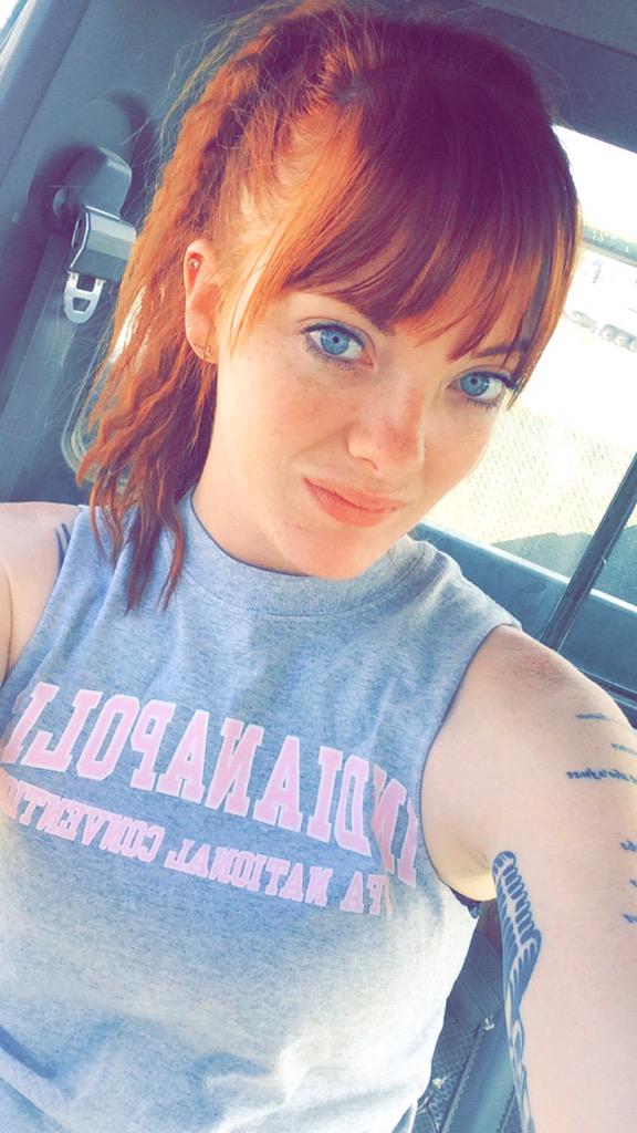ehouseal's tweet photo. #work #farm #farmer #Ag #ANF #iowa #farmgirl #redhead #redhair #BlueEyes #beautiful http://t.co/Ie2Taolx0D