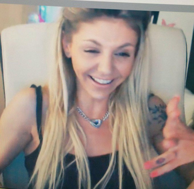 Awww, I've missed this lady! @Ashley_Haze what what a Purdy smile http://t.co/pG7eWduMcG<a class="tags" href="/tag/ashley_haze">@ashley_haze</a><a href="/tag/oldfamilyrecipes"class="tags"><span>#oldfamilyrecipes</span></a>