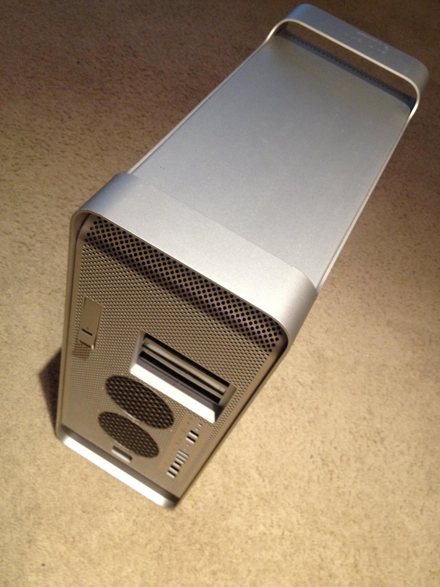 @RiotGeneral <a href="/mr_datawolf/">mr_datawolf</a> hey I built this into my old gaming rig, shame no more pictures... the memories