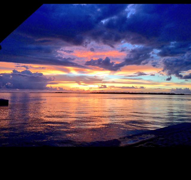 taylor_graeber's tweet photo. I'm a little late, but happy ๐ day๐๐ด๐๐
#SunsetVersion http://t.co/hUcKrdCLVD