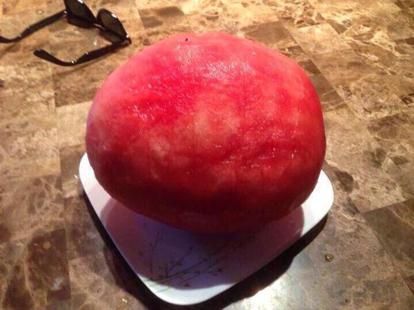 FunnyPicsDepot's tweet photo. A peeled watermelon... Now you've seen everything http://t.co/uTLPwDbDhQ