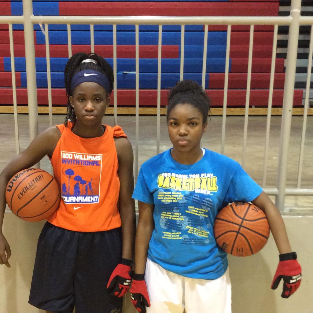 tayy123_'s tweet photo. Ready For "Boo Williams" Great Session Tonight! @RavenOmar #LBG #goHeat @coachbarber #TeamBwB http://t.co/JNlDf4OAFM