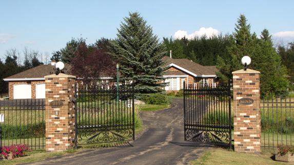 KushnirMarcy's tweet photo. For sale 3 min south of sherwood park.   Marcy at Now real estate 780-719-0305 http://t.co/Qi7Hvwh0dv