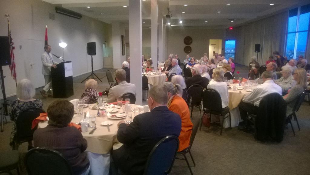 BeyondTheMirage's tweet image. Jay Famiglietta explaining how groundwater depletion fuels conflict @SCCTucson #BeyondTheMirage @arizonarepublic