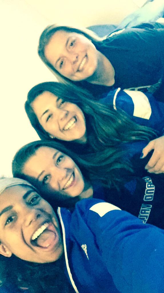 MJMansperger's tweet photo. So lucky to have roomed with these girls. Excited to see what the next few years bring. 😍☺️ #3Aforlife http://t.co/Jt9cK7KyE8