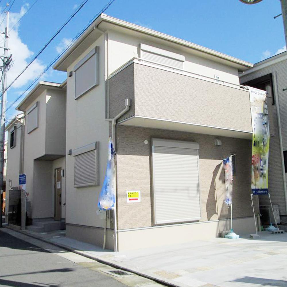 HomeStyleEstate's tweet photo. 本日の物件更新情報！！

＜新築一戸建＞
　①近鉄大阪線「高安」駅
　　　　　　　　　徒歩３分　　
　　八尾市高安町北１丁目　　
　　　　　　　　　４３００万円

詳細はコチラ　http://t.co/Wyg7So2h98 http://t.co/uV5eVqG01s