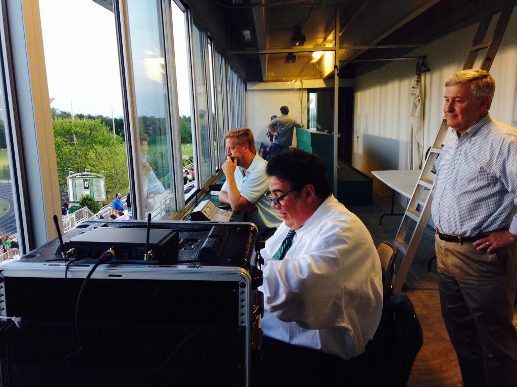 Jerome_Huff6125's tweet photo. Boys soccer team and fans - I'm blown away! Hornets win 1-0 over #1Chattahoochee! Turn up Roswell!! http://t.co/VtIiR899ei
