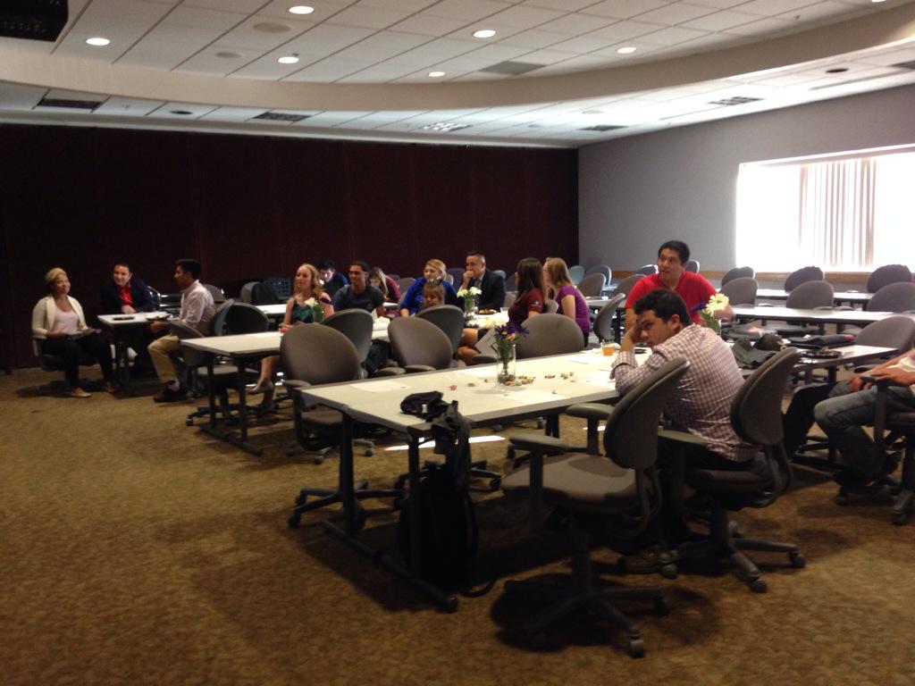 Gabe4Target's tweet photo. Had a great time motivating the Daniels Fund Scholarship students tonight at New Mexico State University. http://t.co/l9wjjTvOPN