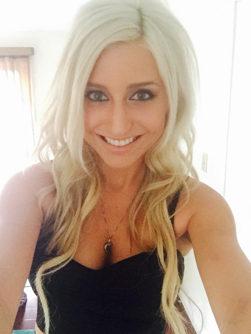 Xandra Sixx on X: Hope everyone had a nice day today and if you didn't  hope this makes it a little better ;) http:t.co993cPJGakp  X