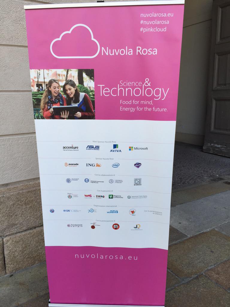 fulviogiuliani's tweet photo. Presentazione #nuvolarosa! @microsoftitalia @purassan @chiaram @chiararo @GiusiLegrenzi Il Digitale fa crescere! http://t.co/zdzmEDvEaJ