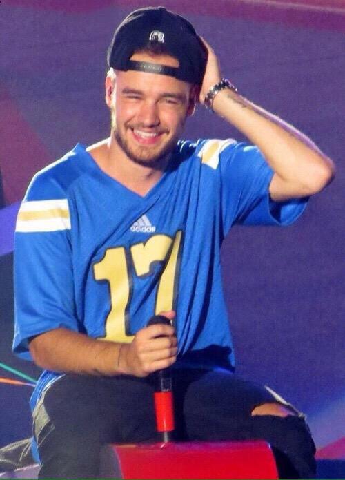 OhThe1dFans's tweet image. #IsraelIsStillWaitingFor1D מלאך