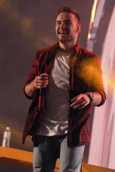 OhThe1dFans's tweet image. #IsraelIsStillWaitingFor1D מלאך