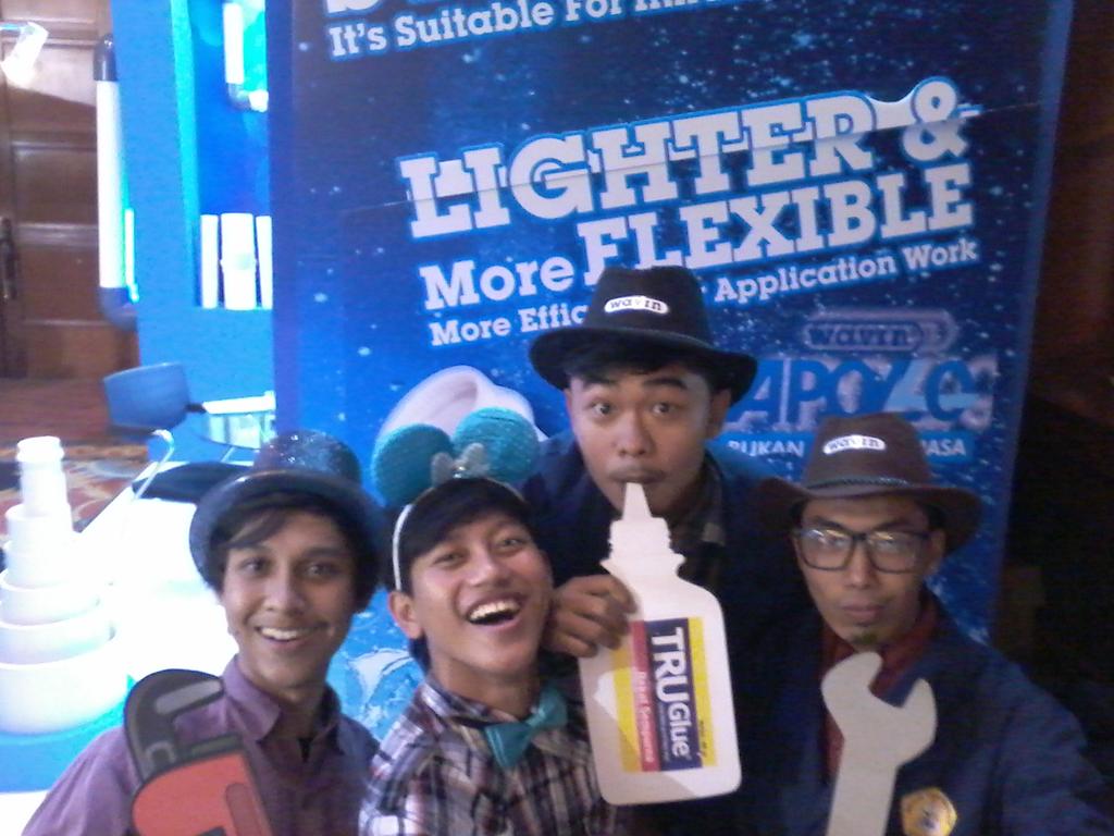 HMTL_STTST's tweet photo. Ayo pake Pipa Wafin APOLLO dan PVC-O eksis dulu @dbo_indonesia #kuisDBO #WavinApollo http://t.co/12coCeO17t