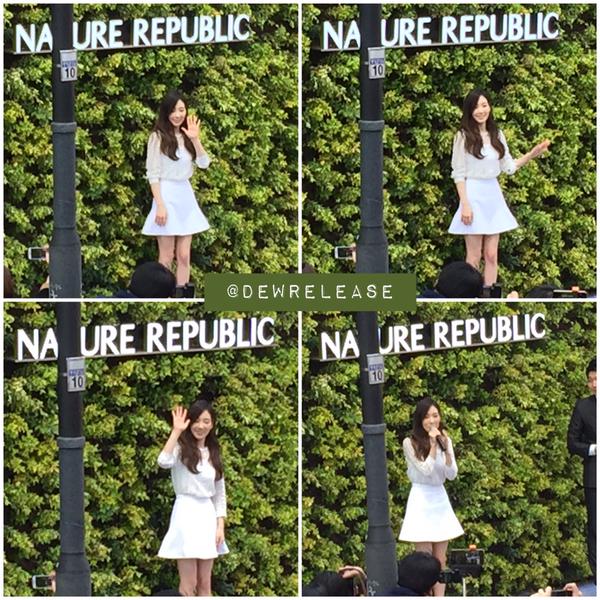 [PIC][23-04-2015]TaeYeon ghé thăm cửa hàng mỹ phẩm "NATURE REPUBLIC" ở Myeongdong vào trưa nay CDQLyzUUEAAgbZ6