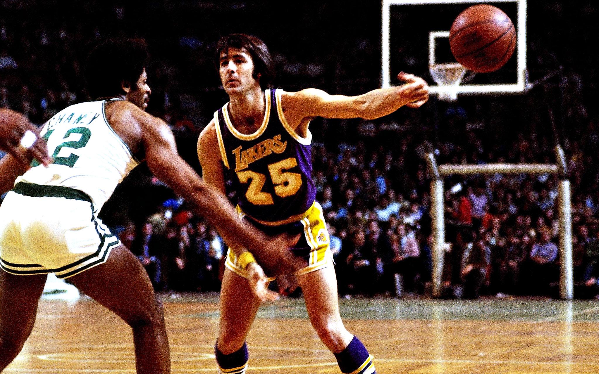 Happy Birthday to Gail Goodrich, who turns 72 today! 