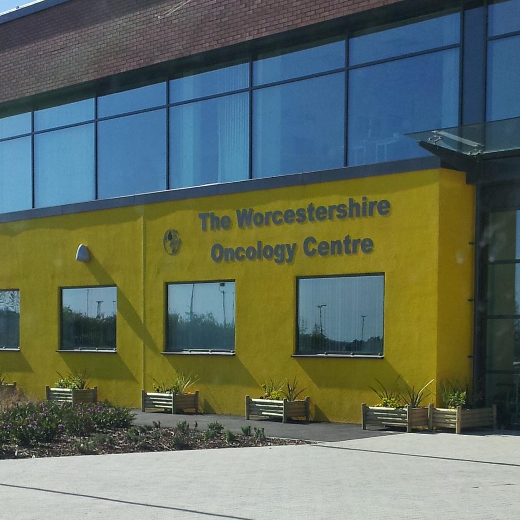 Samantha tweet media