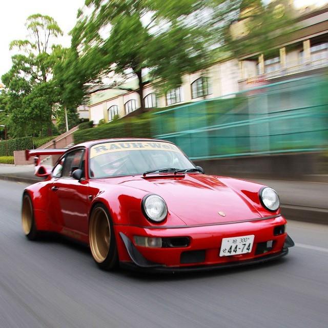 OnlyCarrera's tweet photo. My favorite porsche of all time. :) #993turbo #911turbo #porscheturbo #rbw #jdm #illist #porsche #bestcustomcar http://t.co/KAu0EWTWdV