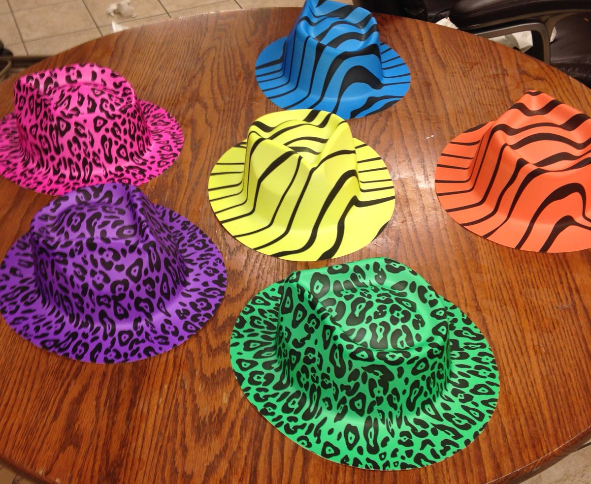 derbydaysosu's tweet photo. Steal one of these hats from a Sigma Chi on campus and add a lot to your Snap-a-Sig total! Buildings are safe zones! http://t.co/iMUaHcCLRO